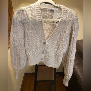 Brand new beautiful Zara sweater. Unfortunately never worn.